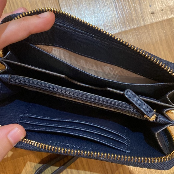 Navy Michael Kors wallet with tags - Picture 2 of 2